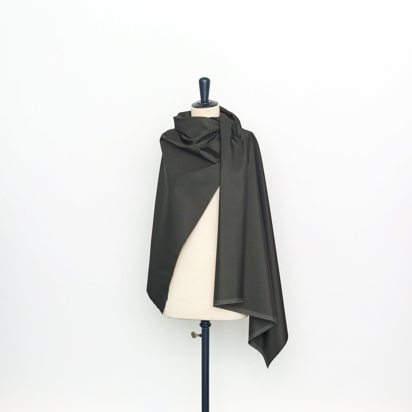 T22A02048 | Silk Faille