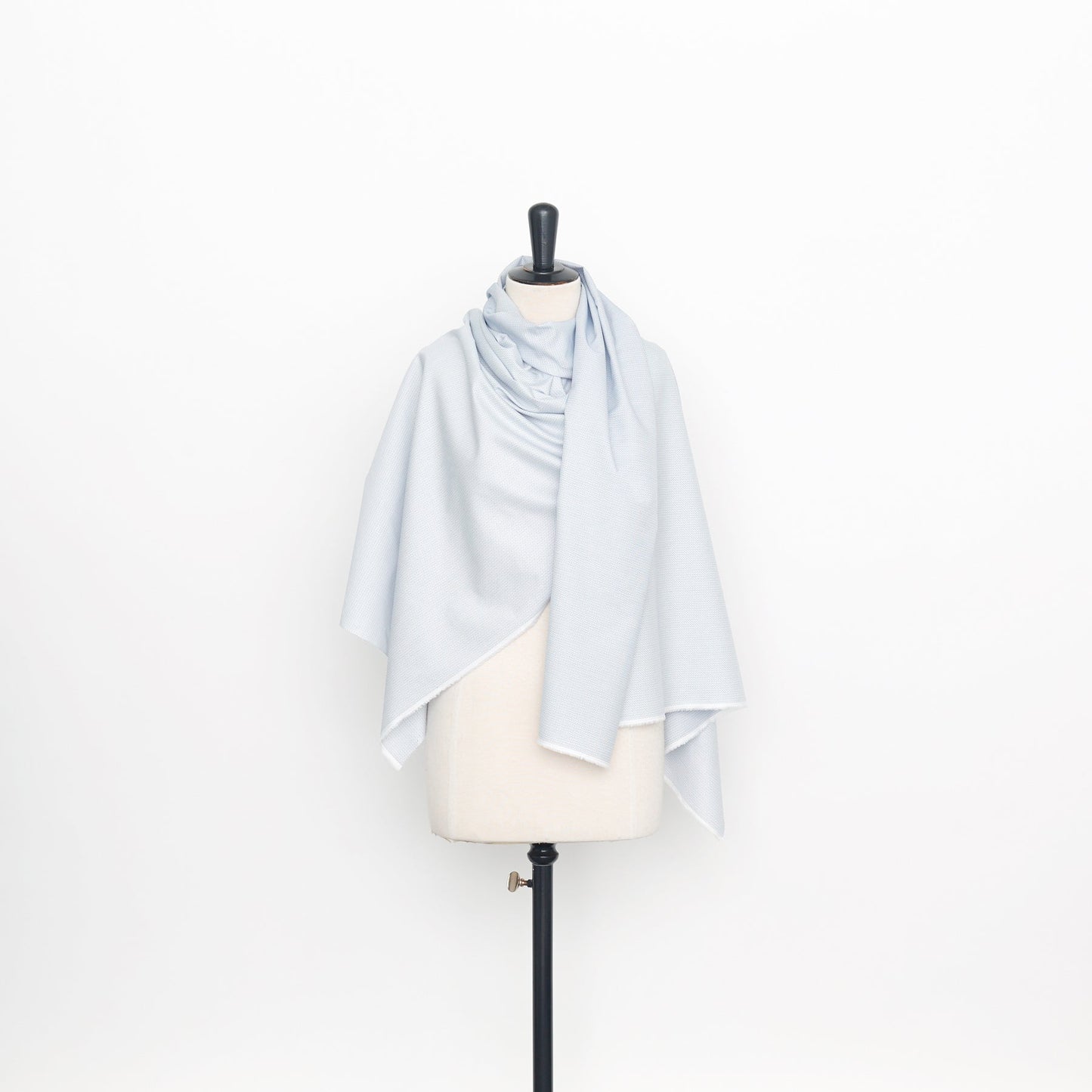 T22A02090 | Dash Stripe Cotton Shirting